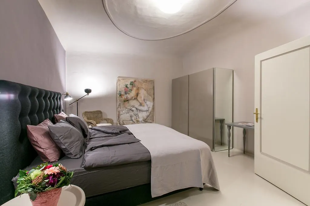 Stairway To Heaven By Welcome2Vienna Apartment 0*, Vienna Austria